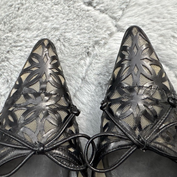 Vintage Stuart Weitzman Black Leather Mesh Kitten Heels Size 9.5 Bow Detail - Picture 8 of 14